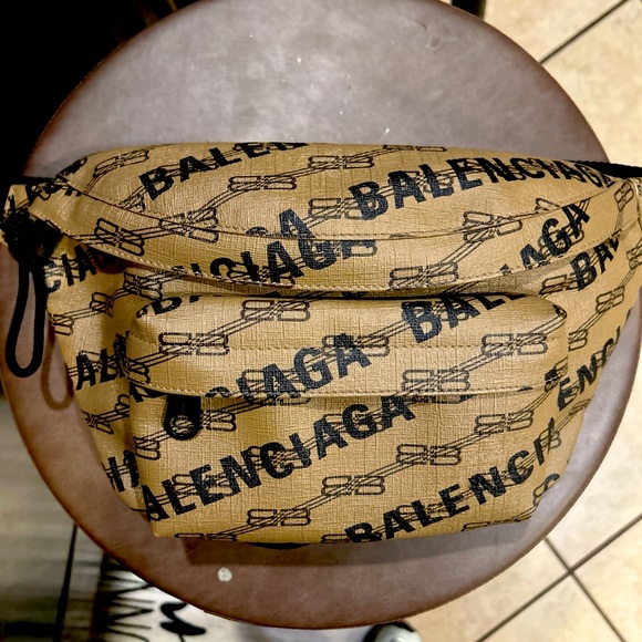 Balenciaga Men Side Bag/ Unisex - Picture 1 of 8